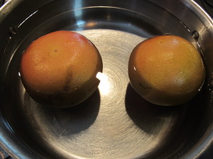 Whole grapefruit boiled in Water